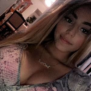 Meet your Posher, Daniela